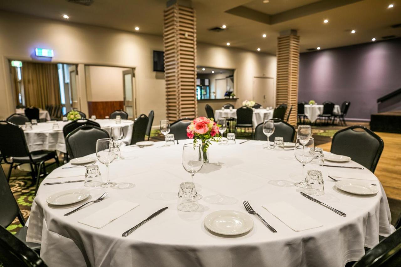 Nightcap At Waltzing Matilda Hotel Springvale Exterior photo