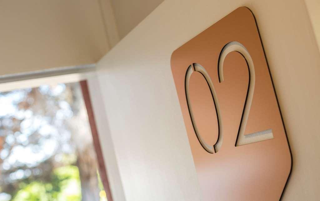 Nightcap At Waltzing Matilda Hotel Springvale Facilities photo