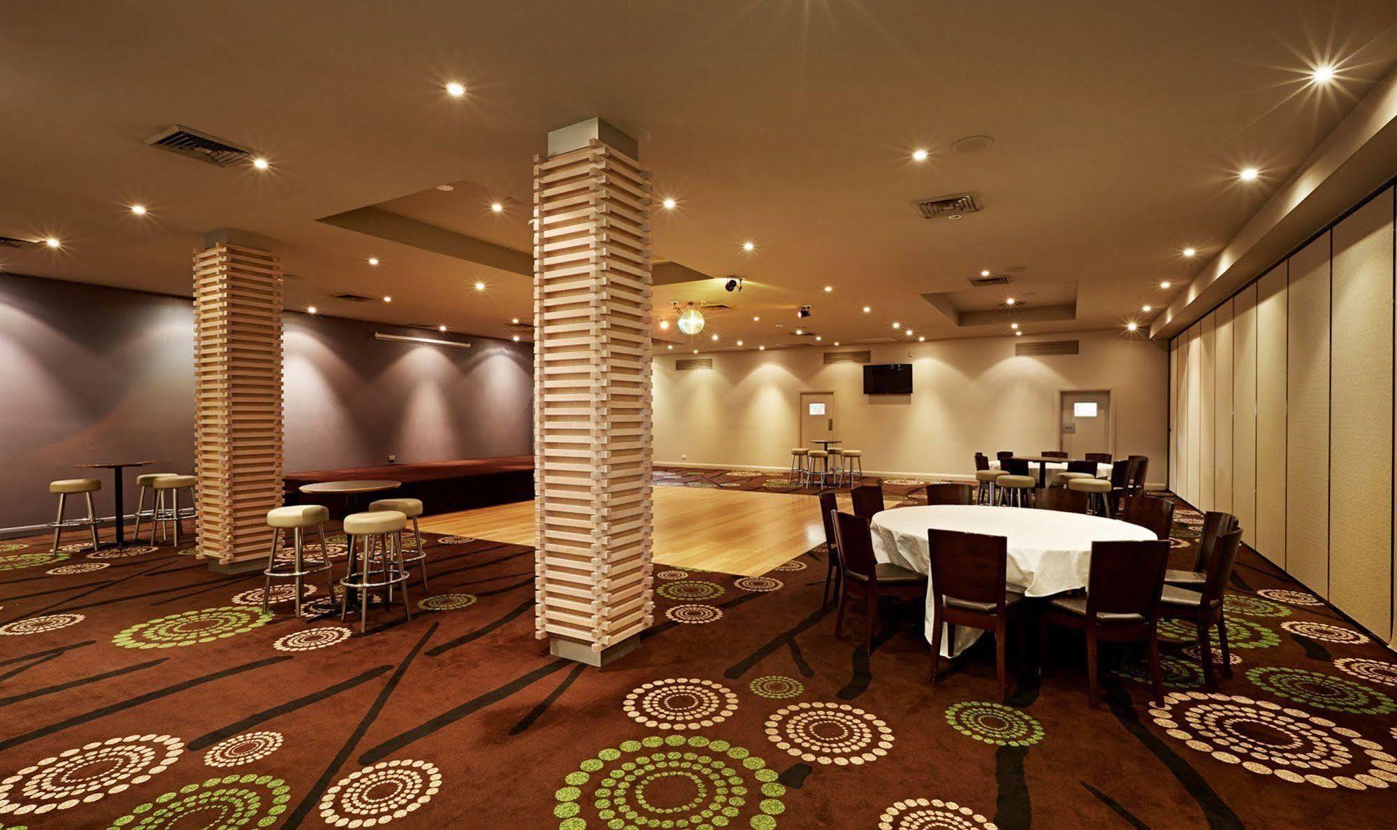 Nightcap At Waltzing Matilda Hotel Springvale Exterior photo